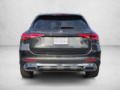 Used 2026 Mercedes-Benz GLC 300 4MATIC image 5