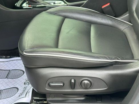 Used 2024 Buick Encore GX Avenir image 18