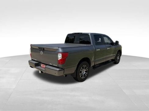 Used 2020 Nissan Titan SV w/ SV Convenience Package AWD/4WD image 3