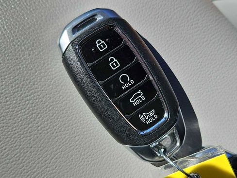 Certified 2022 Hyundai Elantra Limited w/ Cargo Package image 35