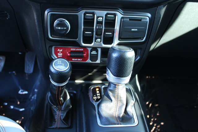 Used 2023 Jeep Gladiator Mojave w/ Cold Weather Group AWD/4WD image 20