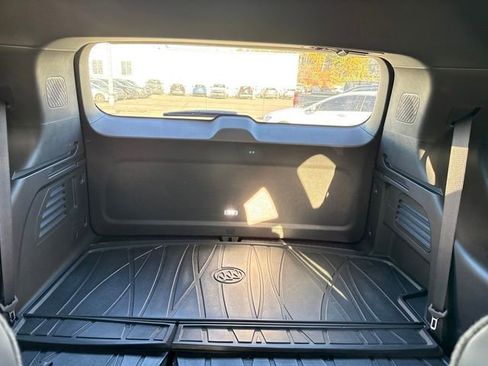Used 2025 Buick Enclave Preferred image 23