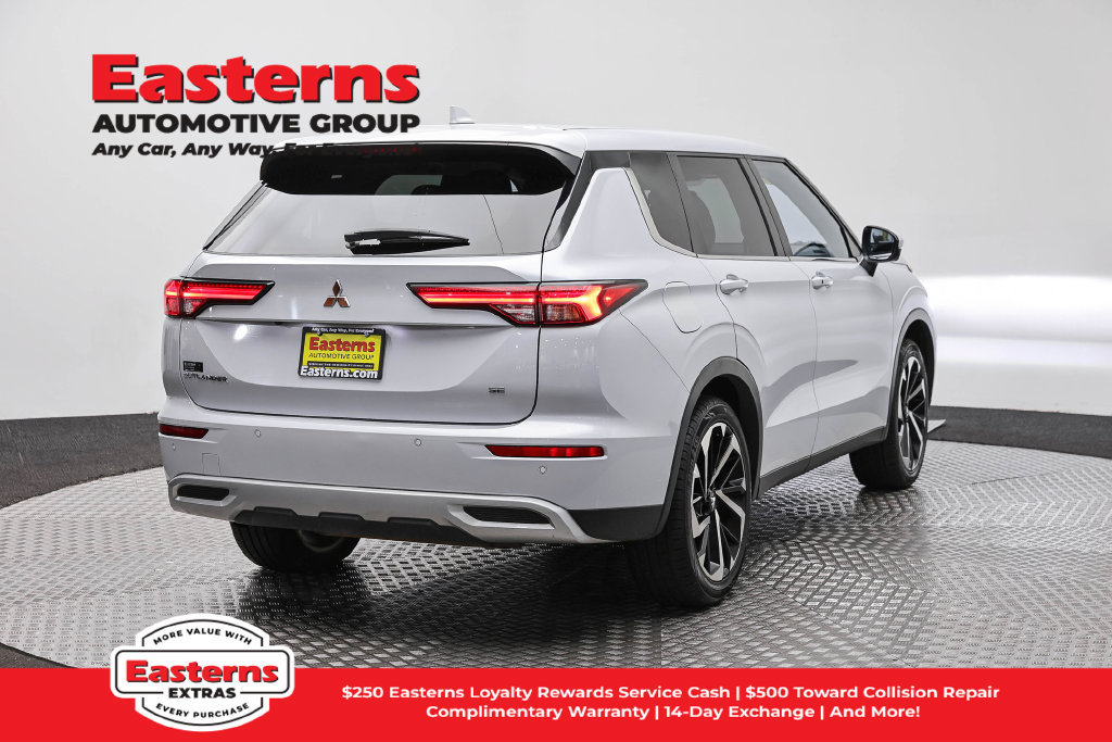 Used 2024 Mitsubishi Outlander SE FWD image 6