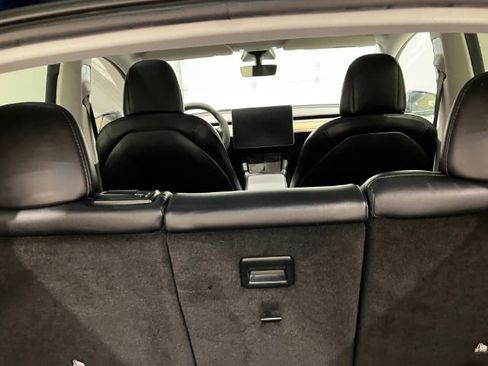 Used 2021 Tesla Model Y Long Range image 31