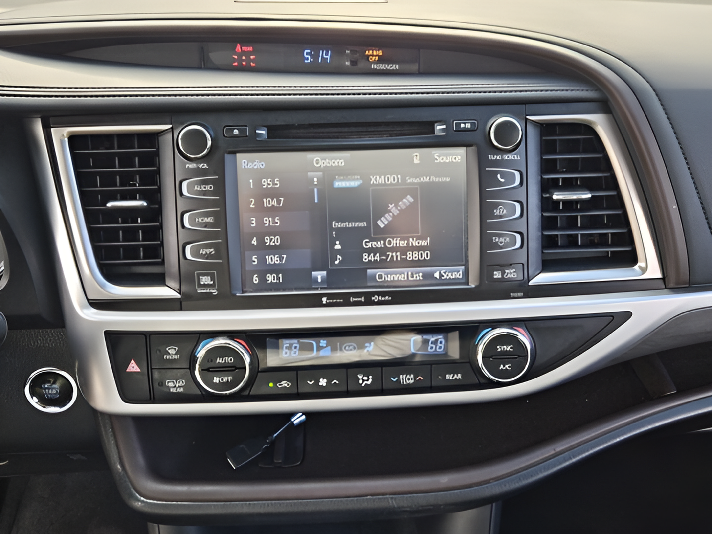 Used 2019 Toyota Highlander Limited FWD image 20