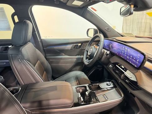 New 2025 Buick Enclave Sport Touring w/ Power Package image 25