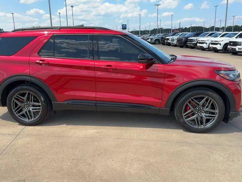 Used 2026 Ford Explorer ST w/ Sun And Sound Package AWD/4WD image 2