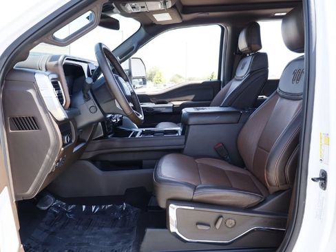 Used 2025 Ford F450 King Ranch w/ Chrome Package AWD/4WD image 4