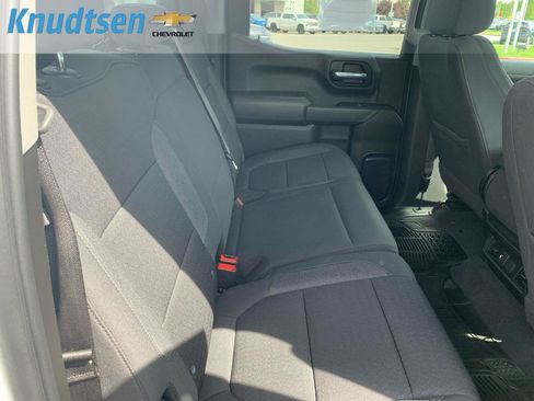 Used 2022 Chevrolet Silverado 1500 LT AWD/4WD image 13
