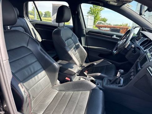 Used 2016 Volkswagen GTI SE w/ Lighting Package (SEL) FWD image 13