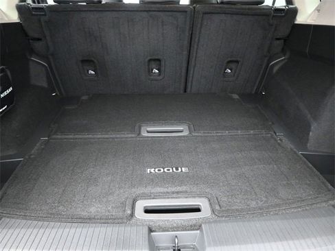 Used 2022 Nissan Rogue SL w/ SL Premium Package image 27