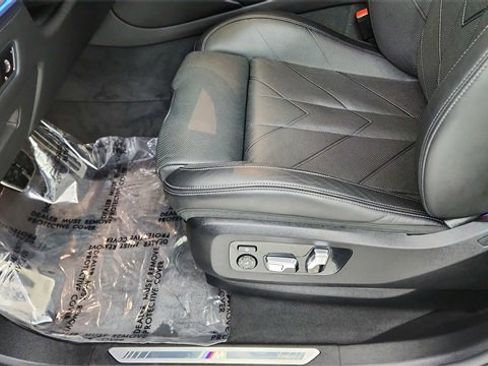 Used 2023 BMW XM Base image 32