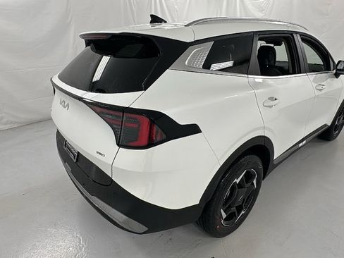 New 2026 Kia Sportage EX image 3