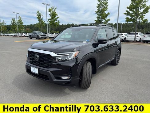 Used 2023 Honda Passport EX-L image 3