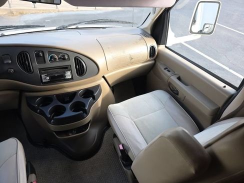 Used 2006 Ford E-450 and Econoline 450 RWD image 21