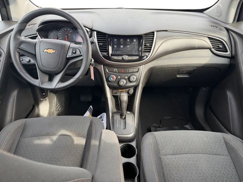 Used 2018 Chevrolet Trax LS image 12