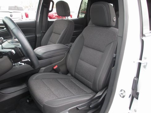 Used 2024 Chevrolet Traverse LS image 17