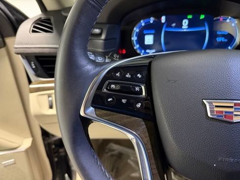 Used 2020 Cadillac Escalade Premium Luxury w/ LPO, Radiant Package AWD/4WD image 18