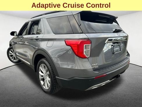 Used 2022 Ford Explorer XLT w/ Equipment Group 202A image 10