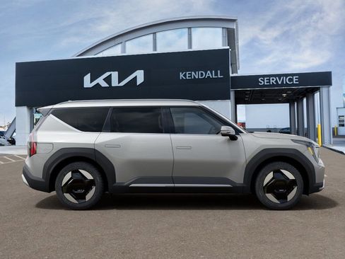 New 2026 Kia EV9 Wind AWD/4WD image 7