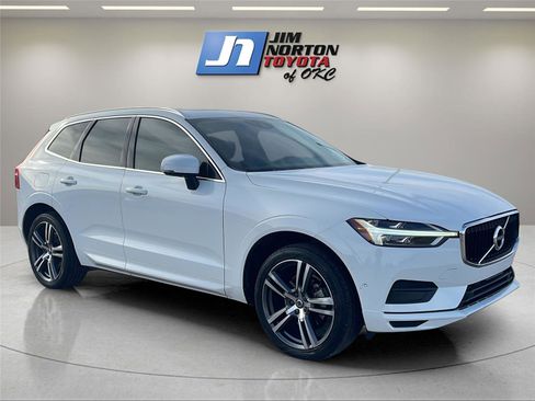 Used 2019 Volvo XC60 T5 Momentum w/ Premium Package image 3