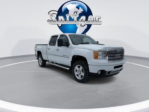 Used 2013 GMC Sierra 2500 Denali image 2