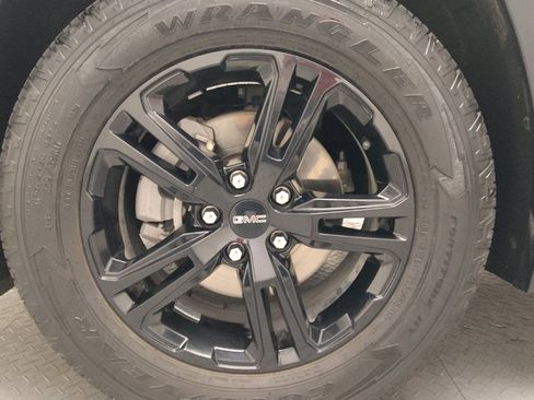 Used 2022 GMC Terrain AT4 w/ Tech Package image 31