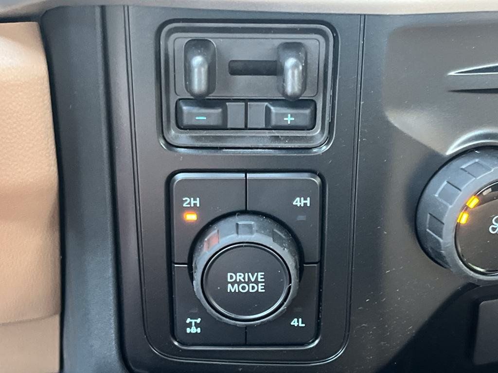 Used 2025 Ford F250 XLT AWD/4WD image 10