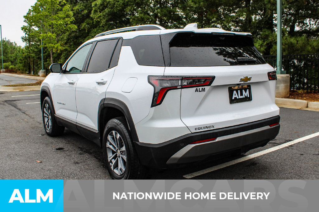 Used 2025 Chevrolet Equinox LT w/ Convenience Package II FWD image 4