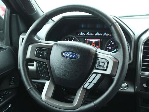 Used 2020 Ford Expedition XLT image 14