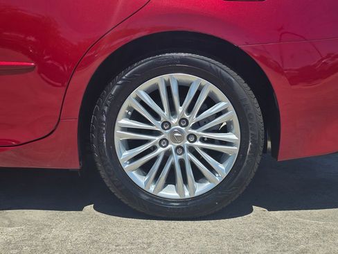 Used 2015 Lexus ES 350 w/ Luxury Package image 26