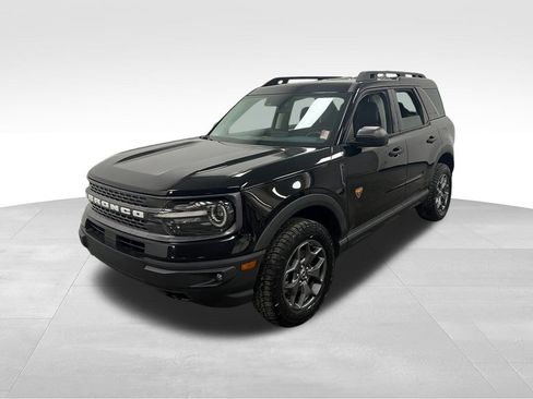 Used 2022 Ford Bronco Sport Badlands image 2