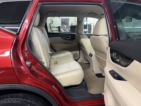 Used 2019 Nissan Rogue SV AWD/4WD image 28