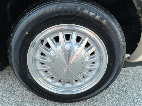 Used 1997 Lincoln Town Car Cartier image 27