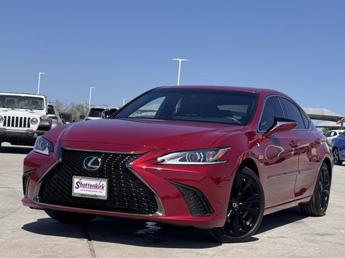 Used 2022 Lexus ES 350 F Sport FWD image 2
