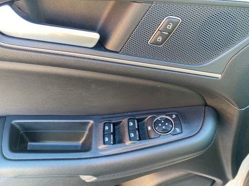 Used 2024 Ford Edge SEL w/ Convenience Package image 17