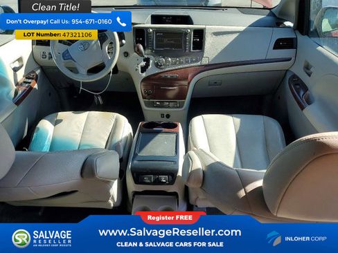 Used 2012 Toyota Sienna XLE w/ Premium Pkg image 11