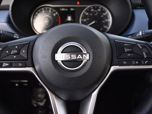 New 2025 Nissan Versa SV image 17