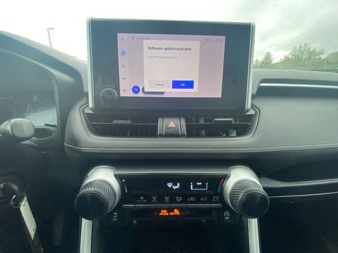 Used 2024 Toyota RAV4 LE AWD/4WD image 16