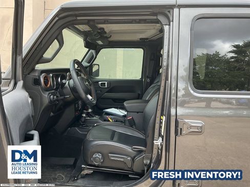 Used 2022 Jeep Gladiator Mojave w/ Trailer Tow Package AWD/4WD image 8