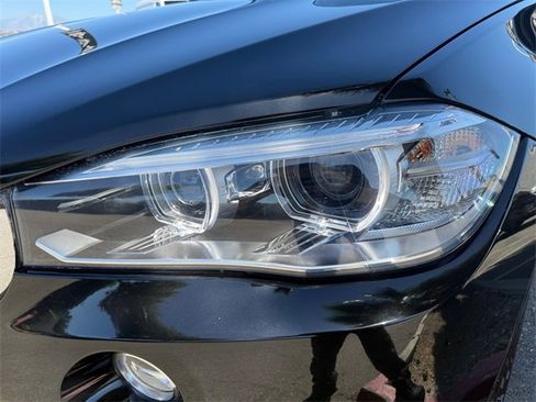 Used 2019 BMW X6 xDrive35i w/ M Sport Package image 31