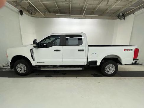 Used 2023 Ford F250 XL w/ FX4 Off-Road Package image 4