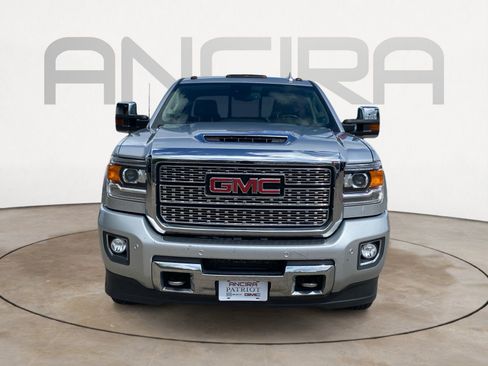 Used 2019 GMC Sierra 3500 Denali w/ Duramax Plus Package image 5