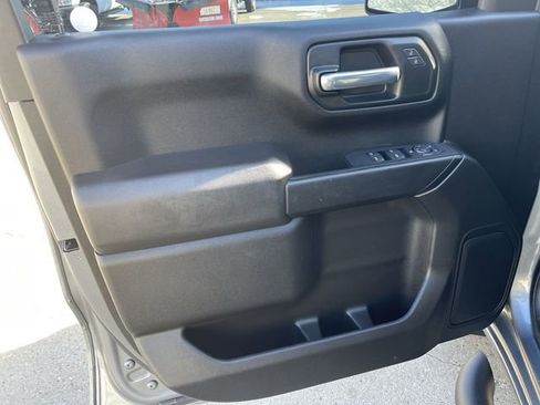 Used 2021 Chevrolet Silverado 1500 Custom image 10