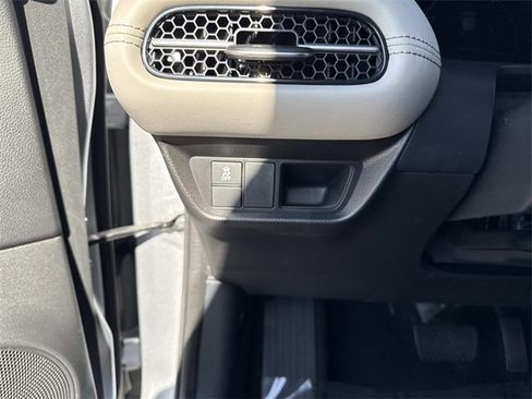 Used 2024 Honda HR-V EX-L image 29