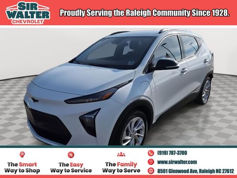 Used 2022 Chevrolet Bolt EUV LT w/ Comfort Package image 1