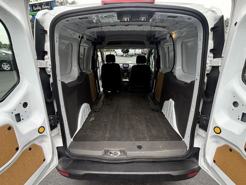 Used 2023 Ford Transit Connect XLT FWD image 10