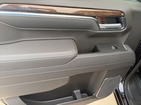 New 2026 GMC Sierra 1500 Elevation image 12