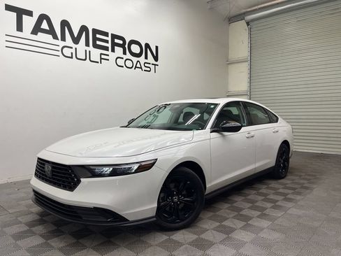 Used 2025 Honda Accord SE image 2