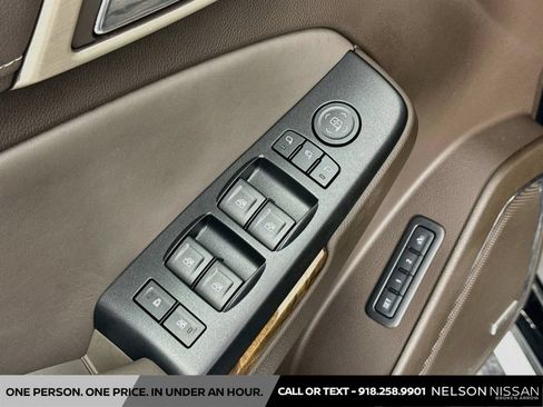 Used 2015 GMC Yukon XL Denali w/ Premium Package AWD/4WD image 18